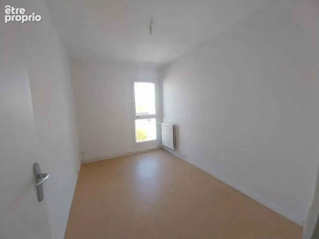 Sainte luce sur loire - beau t4 au 3eme etage avec cave - photo 12