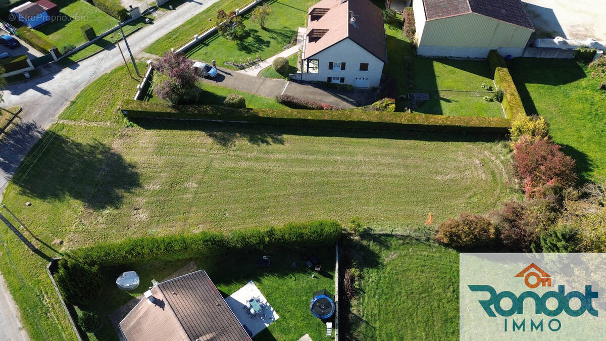 Terrain à LUX