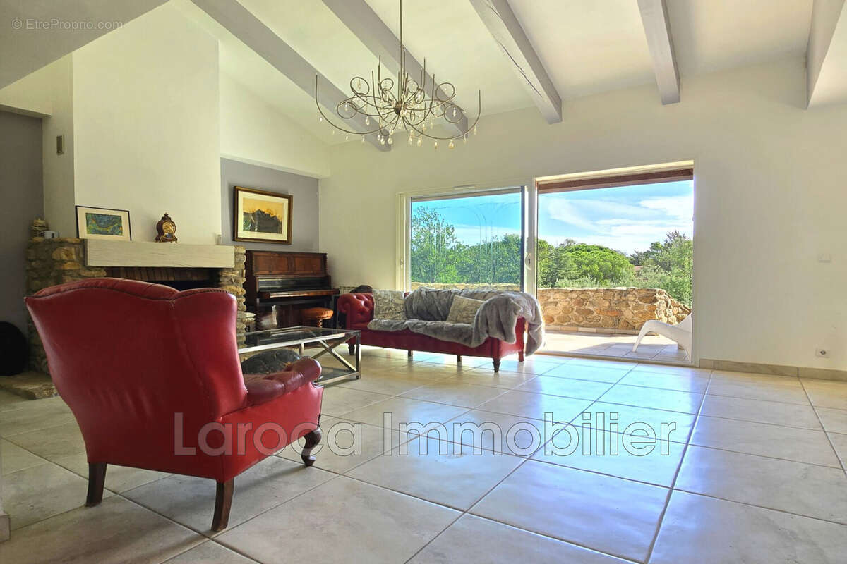 Maison à MONTESQUIEU-DES-ALBERES