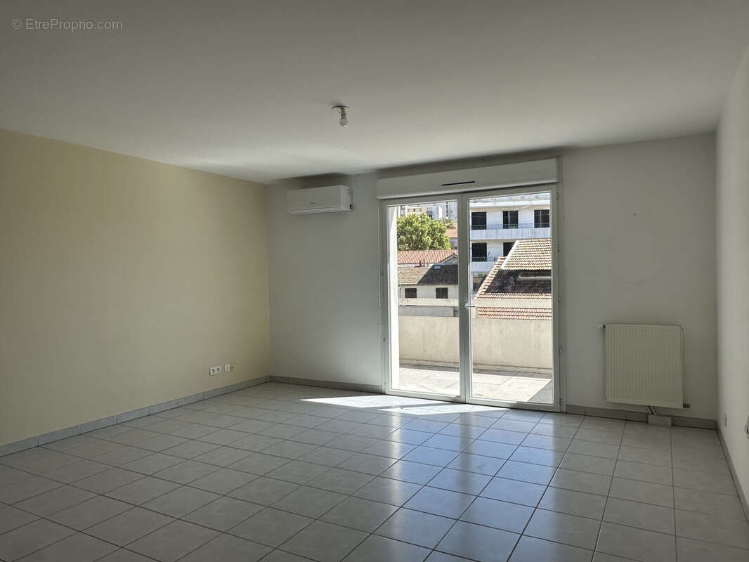 Appartement 3 pièces 65 m2 ! - photo 2