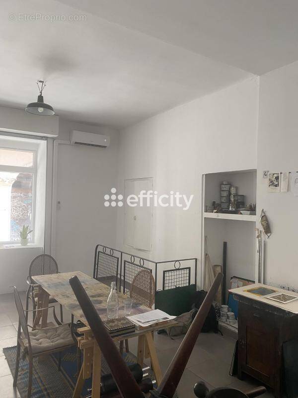 Commerce à MARSEILLE-1E