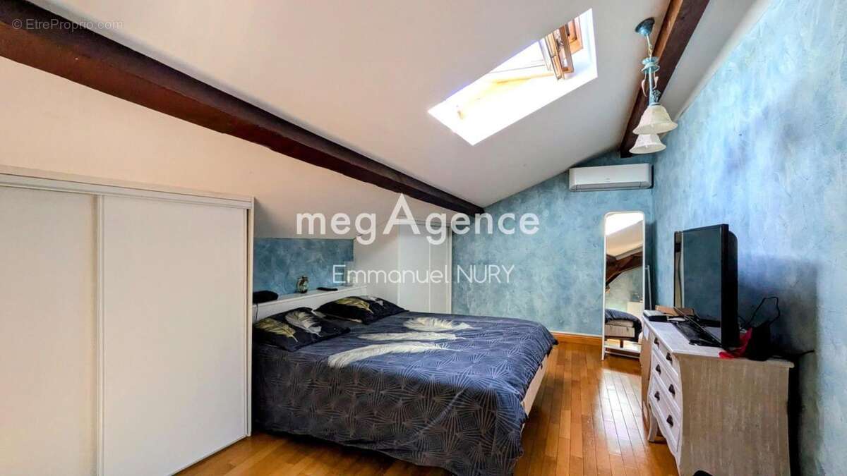 Maison à TASSIN-LA-DEMI-LUNE