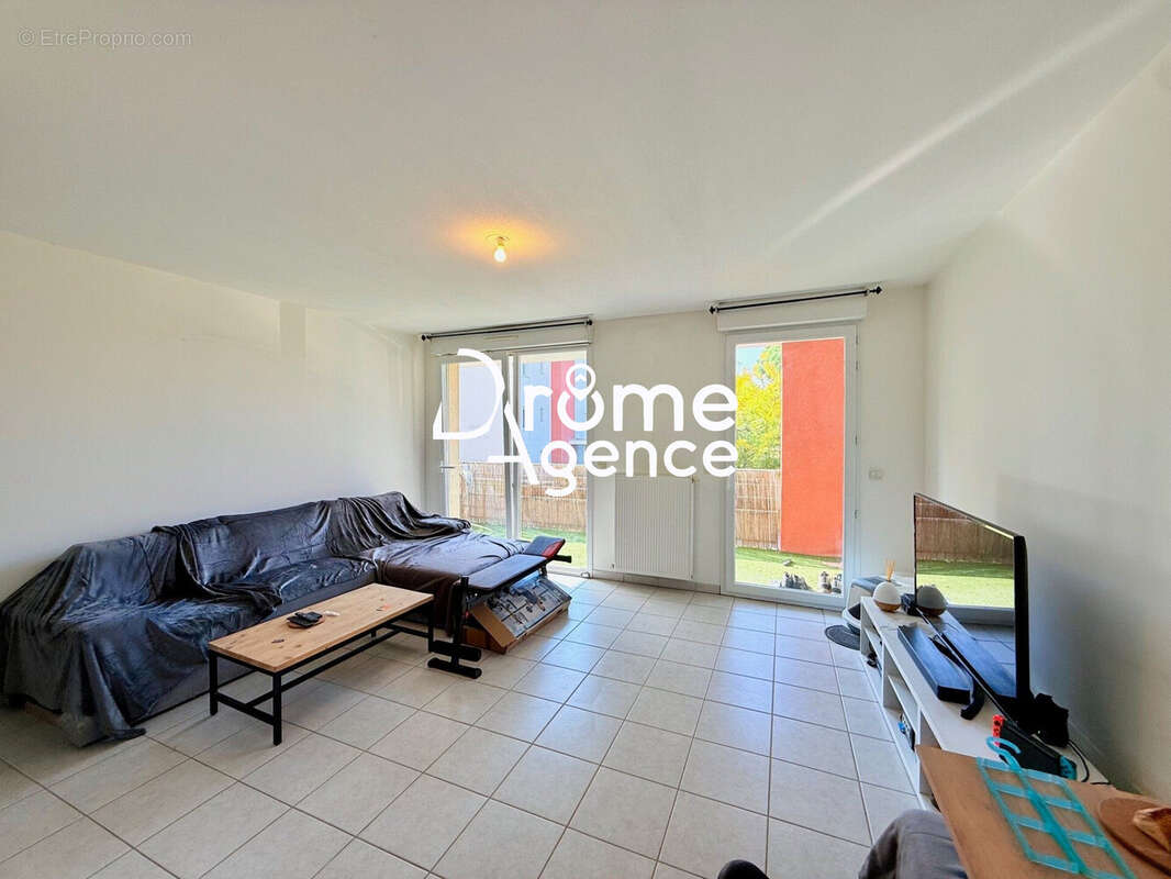 Appartement 56 m² à Valence  - photo 2