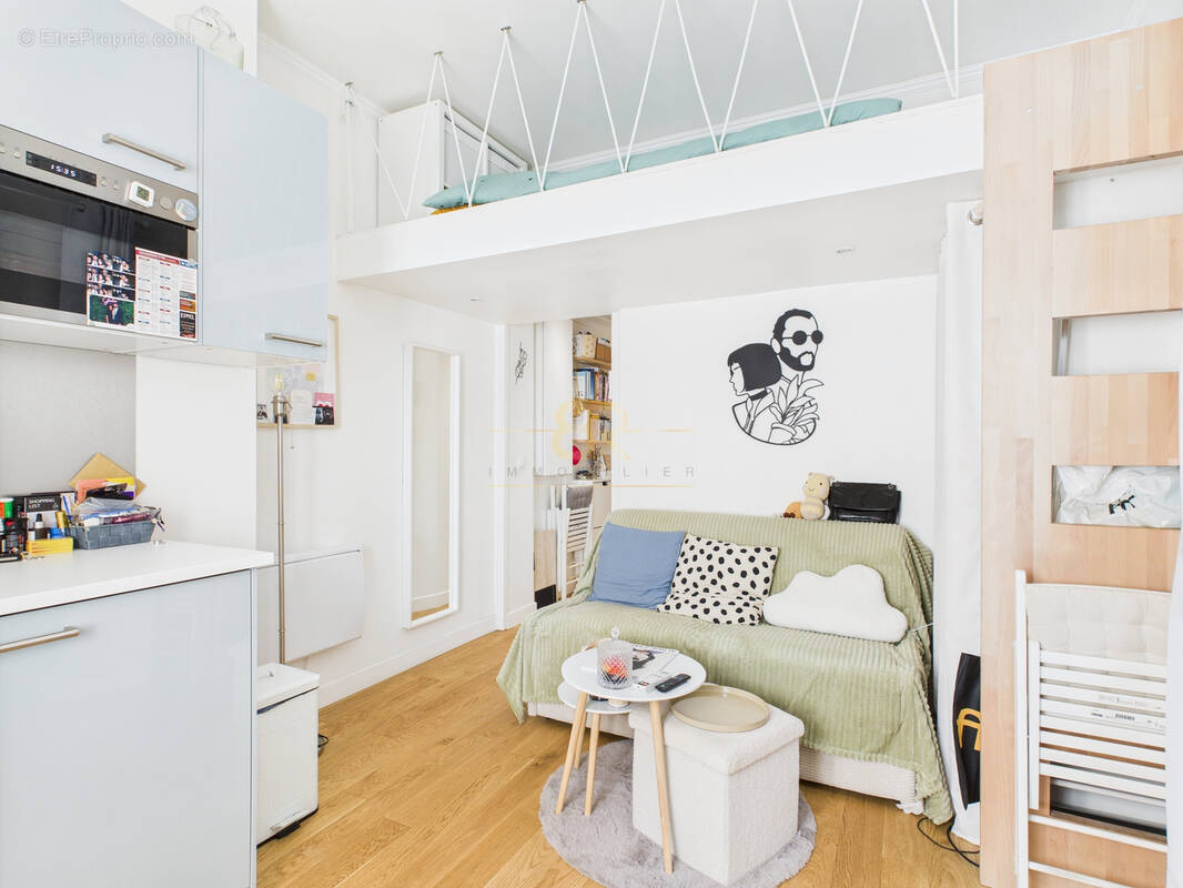 Appartement à PARIS-17E