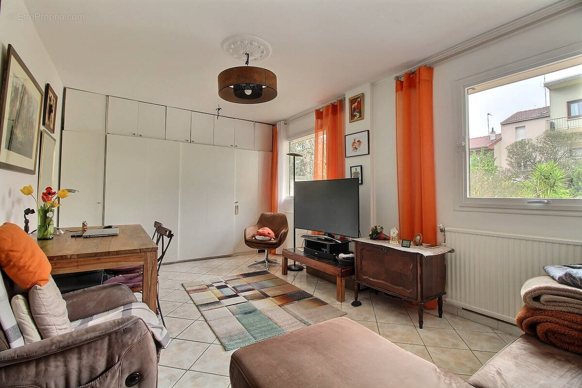 Appartement à COLOMBES