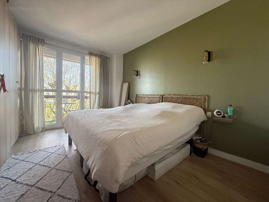 Appartement à SURESNES