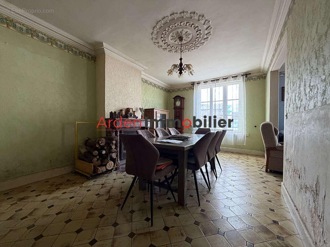 Maison spacieuse à vendre à Château-Porcien - Réf. 12827 - photo 3