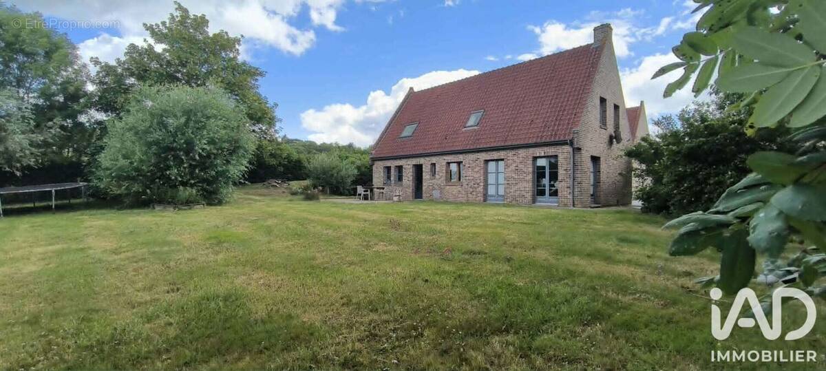 Photo 1 - Maison à CASSEL
