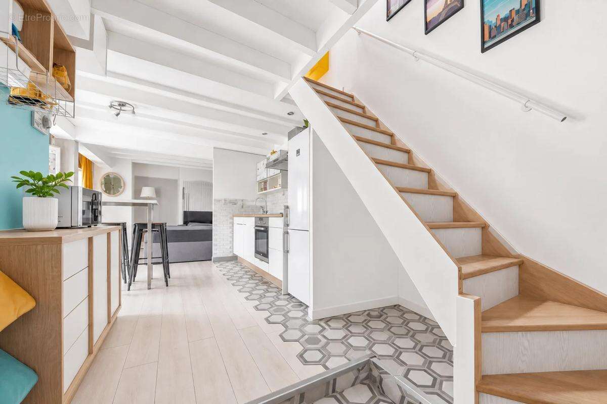 Appartement à CHARENTON-LE-PONT