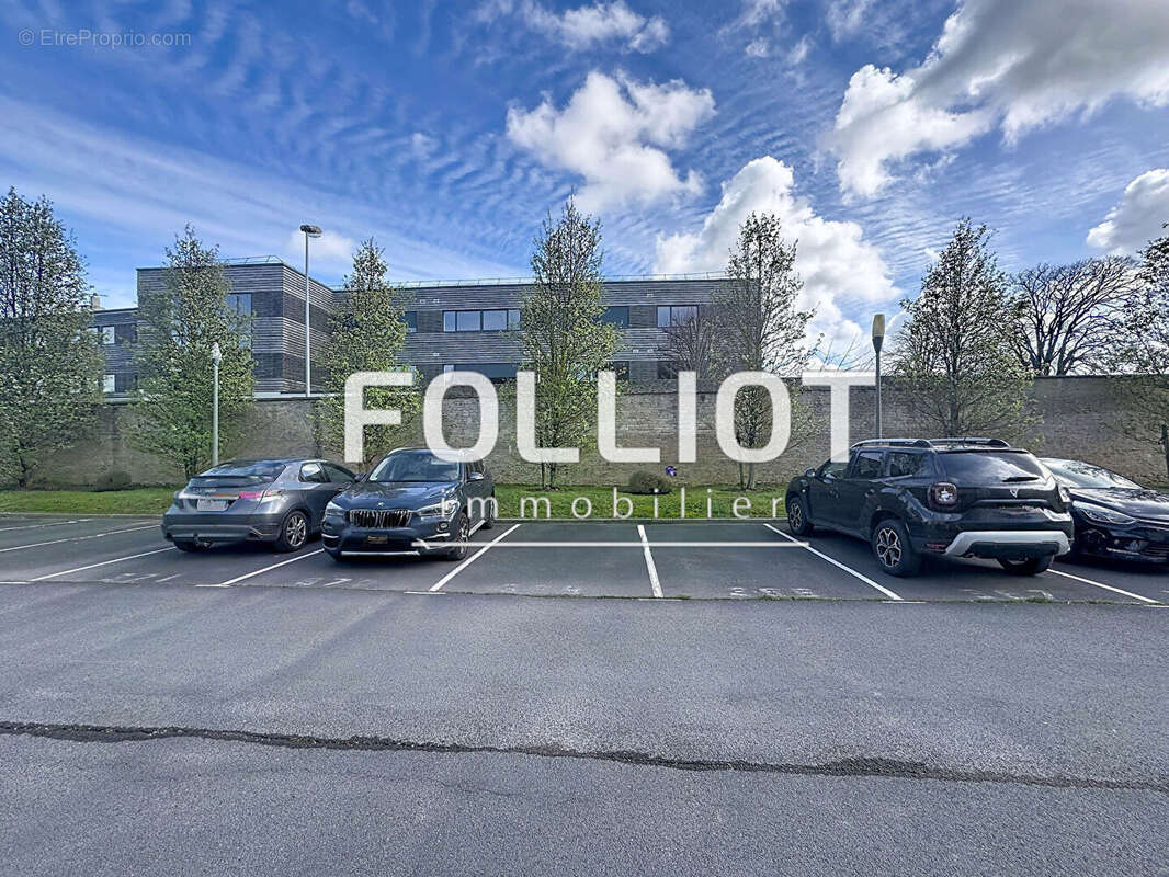 Parking à DOUVRES-LA-DELIVRANDE