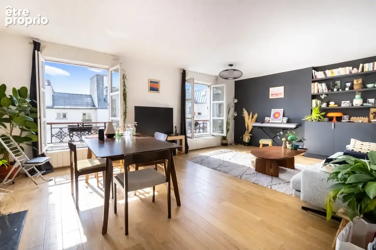 Appartement de 57m2 en parfait état, dernier étage, situé à 200m de la place de la République - photo 4