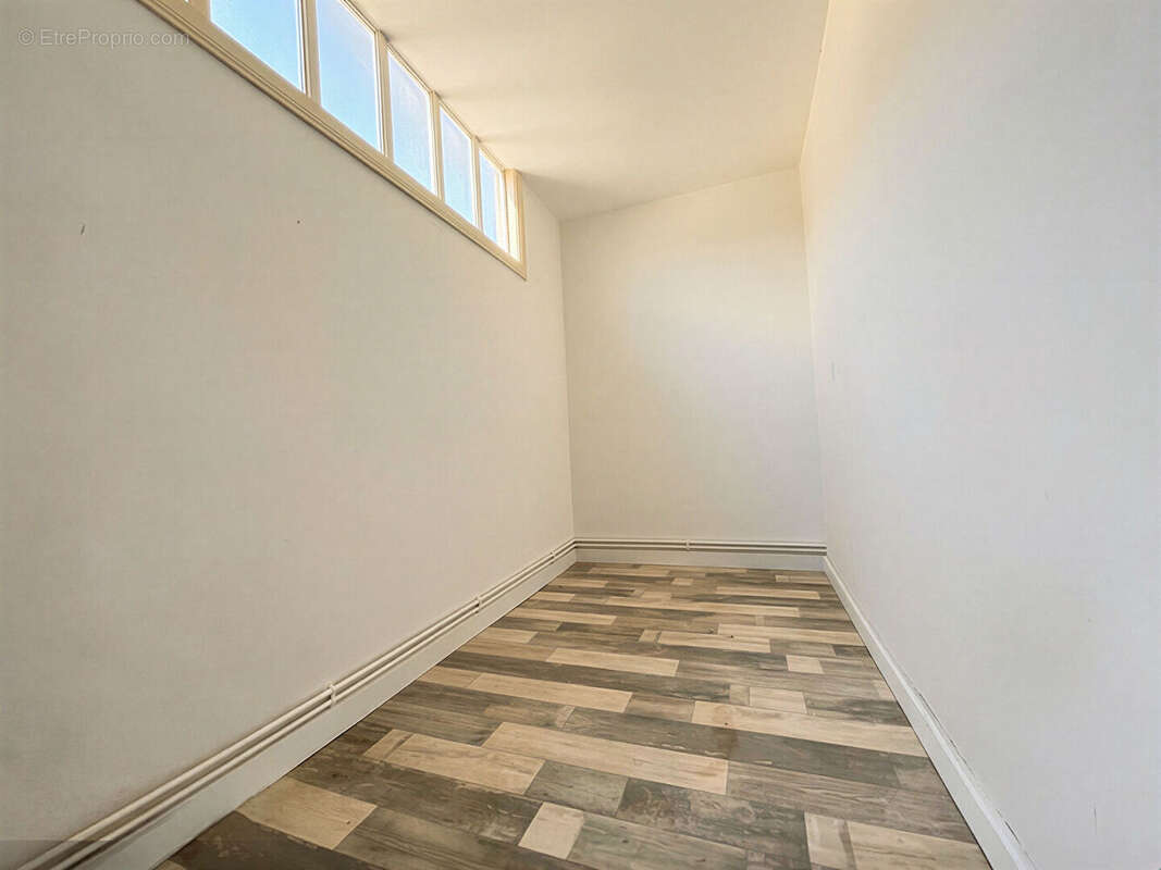 Immeuble avec 2 appartements et combles à Moutiers - 125 000 - photo 10