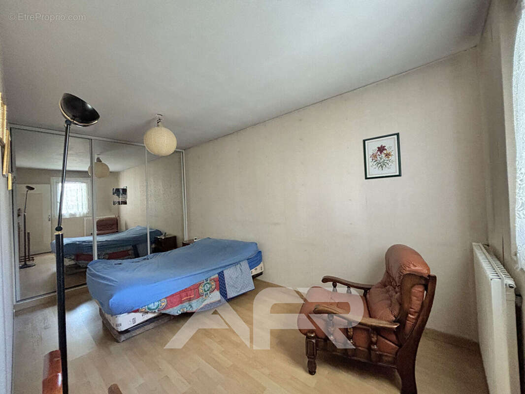 4 pièces de 82 m² avec balcon et parking - À 15 min du RER A Le Vésinet - Le Pecq - photo 16
