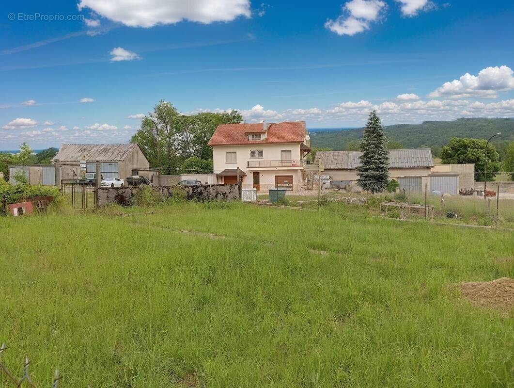 Maison à HAUTEVILLE-LOMPNES