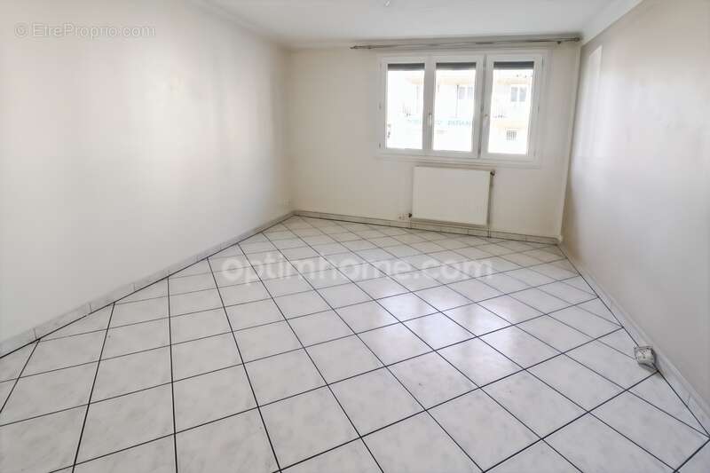 Appartement à FONTAINE