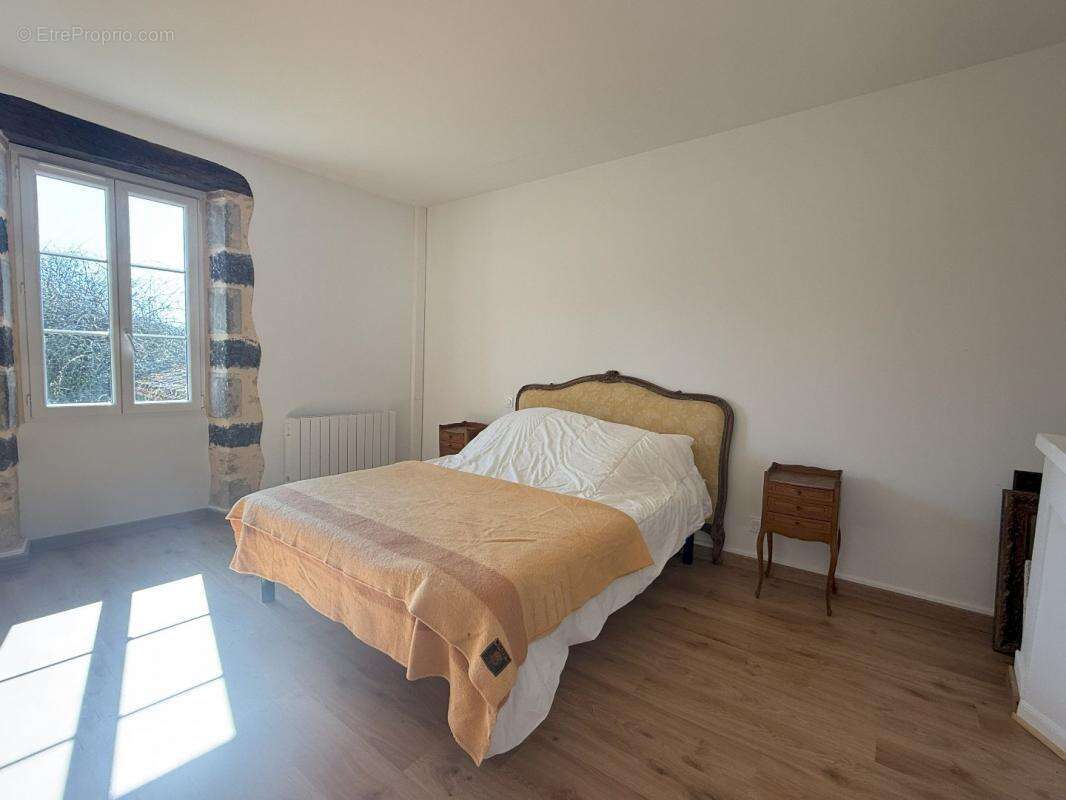 Maison à VALENCE-SUR-BAISE