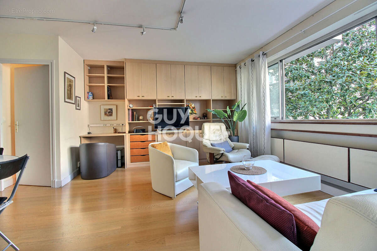 Appartement à PARIS-9E