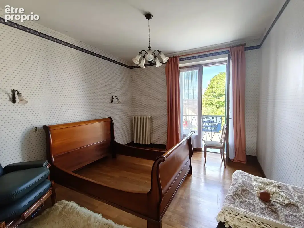 Laissez libre cours à vos projets dans cette vaste maison familiale - photo 7