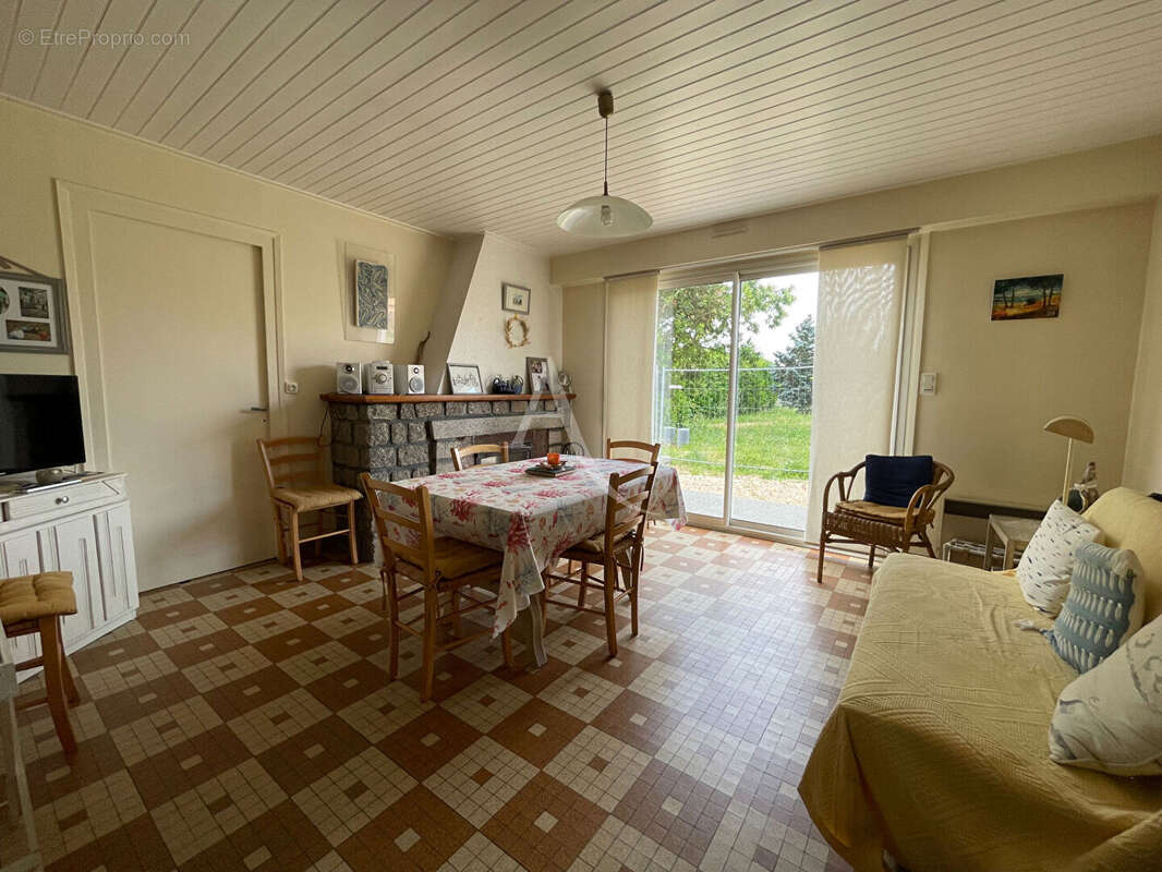 Maison à SAINT-HILAIRE-LA-FORET