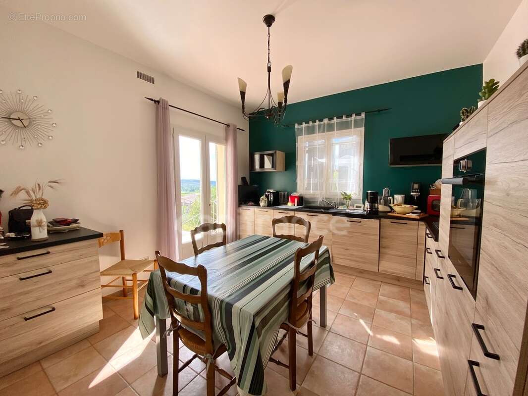 A 5 mn d'UZES (30) Maison de plain-pied 125 m2 avec vue panoramique - photo 19