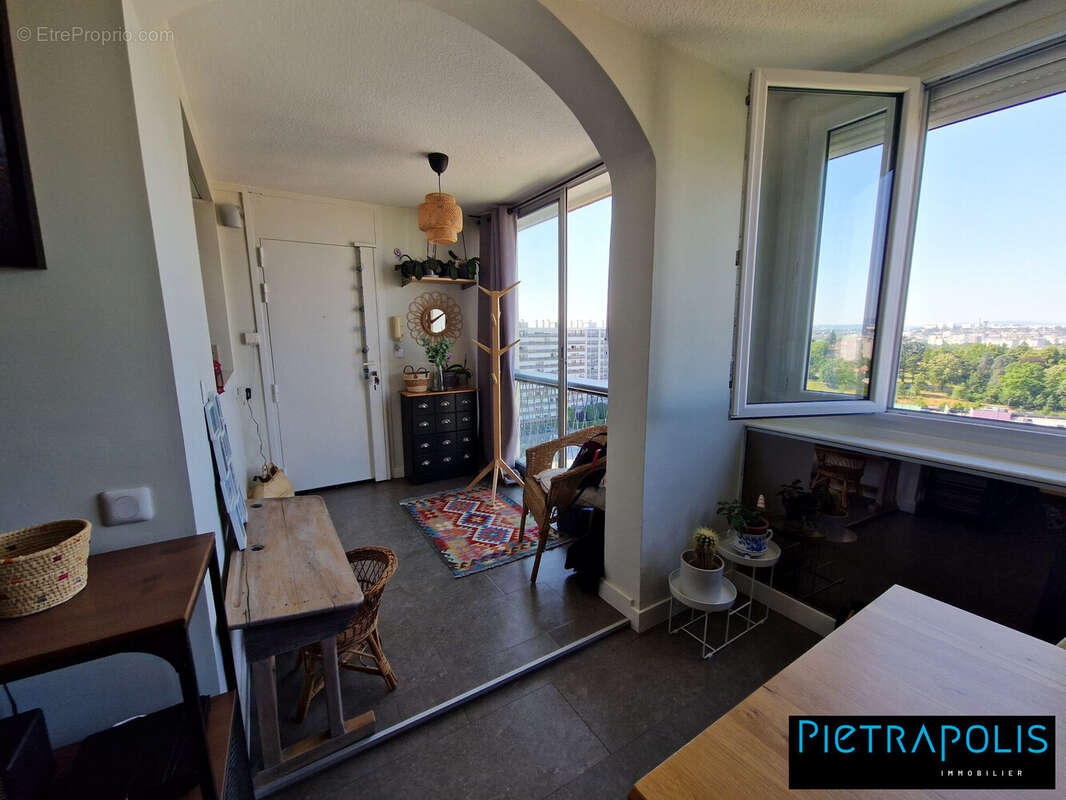 Appartement à BRON