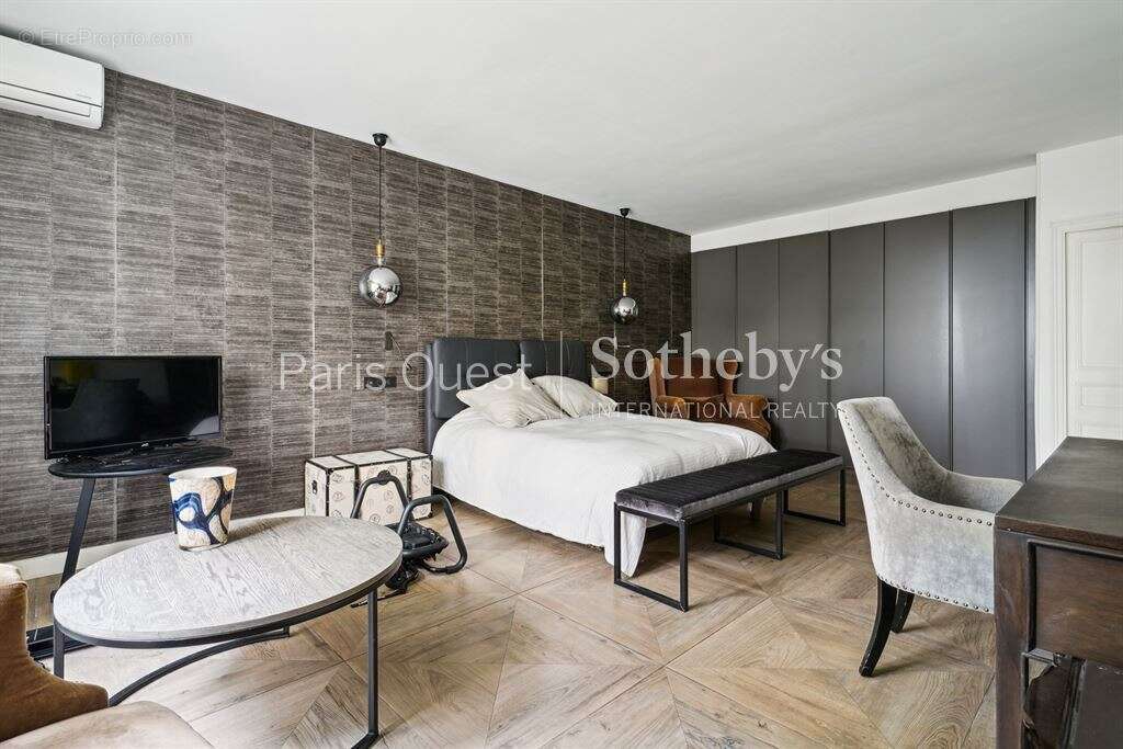 Maison à NEUILLY-SUR-SEINE