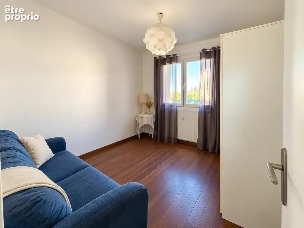 Six-fours-les-plages   appartement t3 de 65.64 m2   balcon sud   parking privatif   cave - photo 6