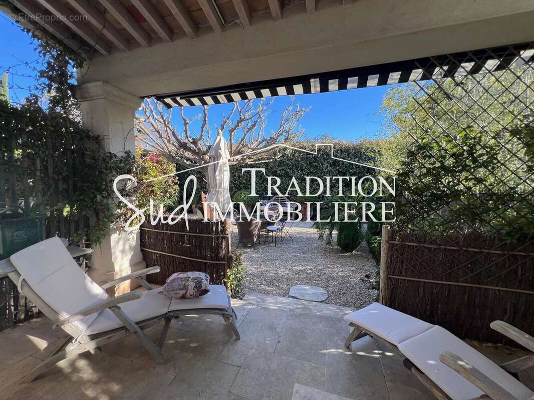 Maison à MAUSSANE-LES-ALPILLES