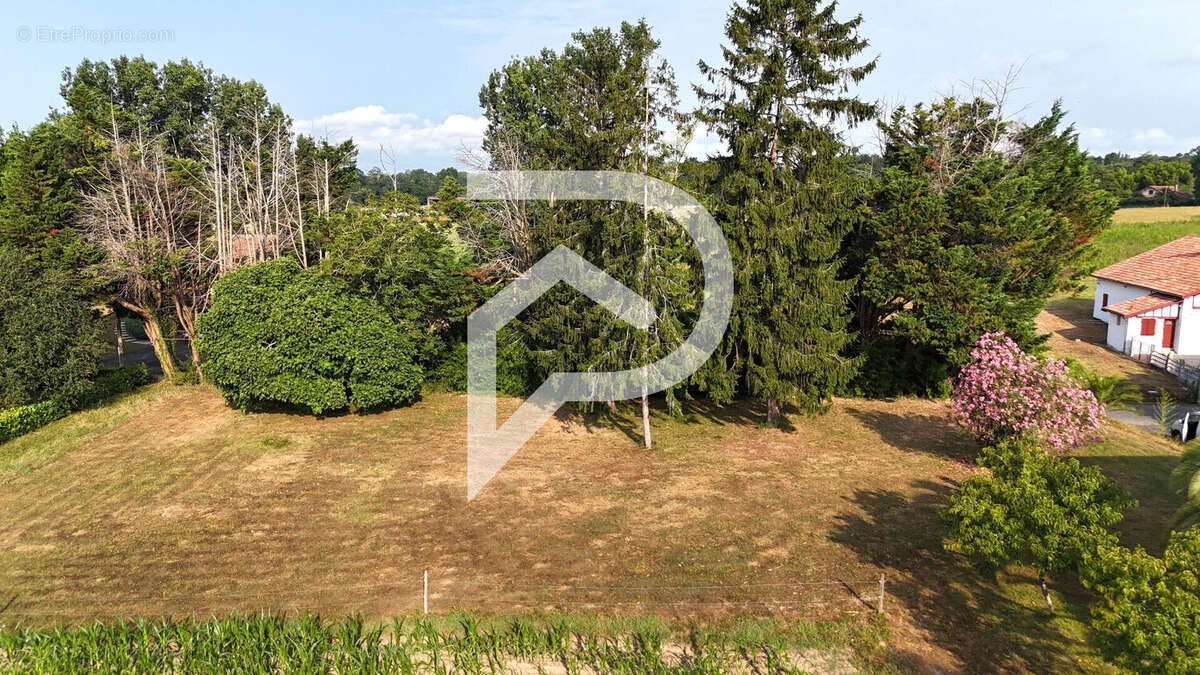 Terrain à PEYREHORADE