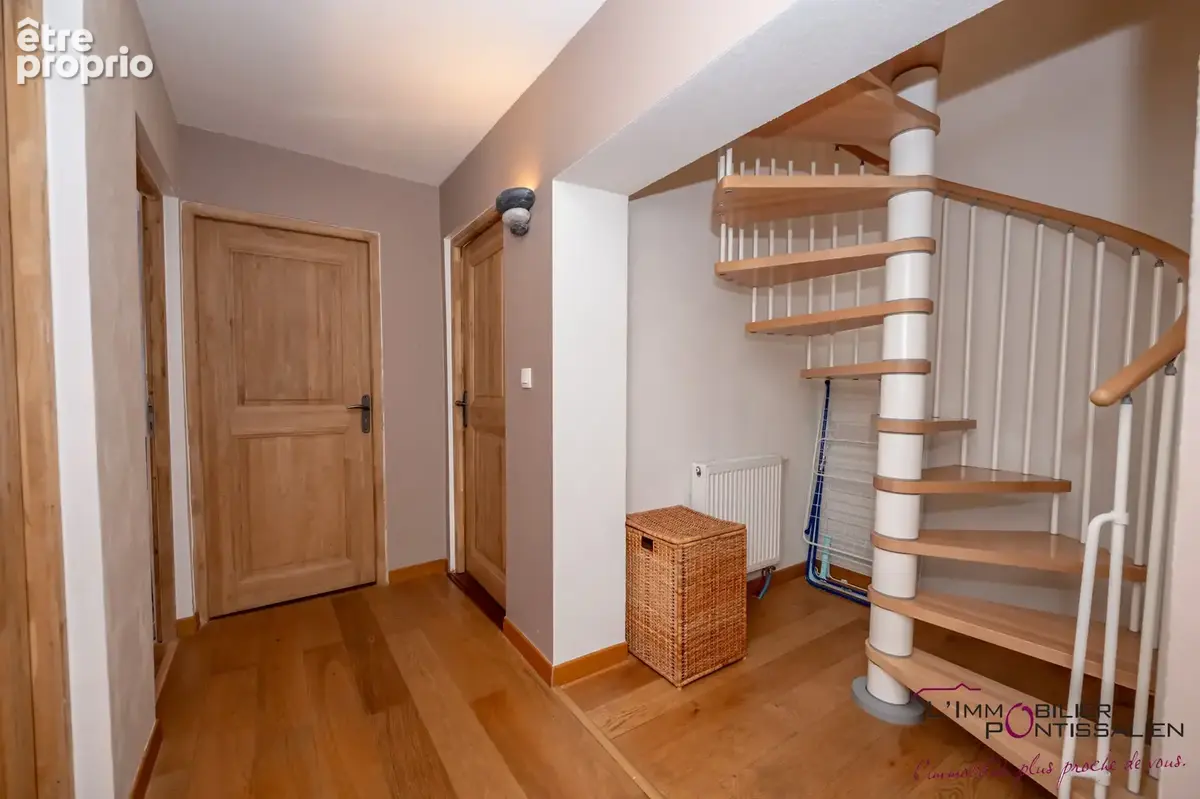 Appartement T6 d'exception à ROCHEJEAN  Standing, volumes et confort. - photo 15