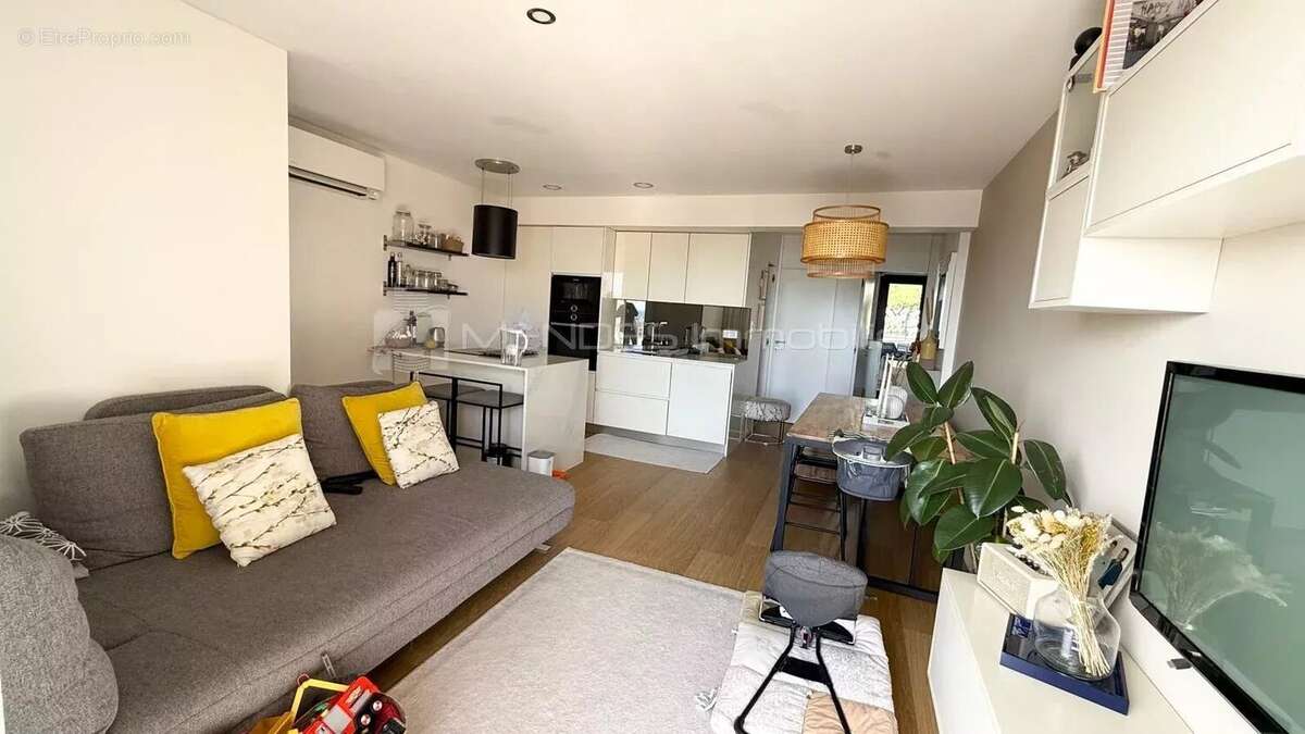 Charmant appartement avec vue mer centre de carnoles - photo 5