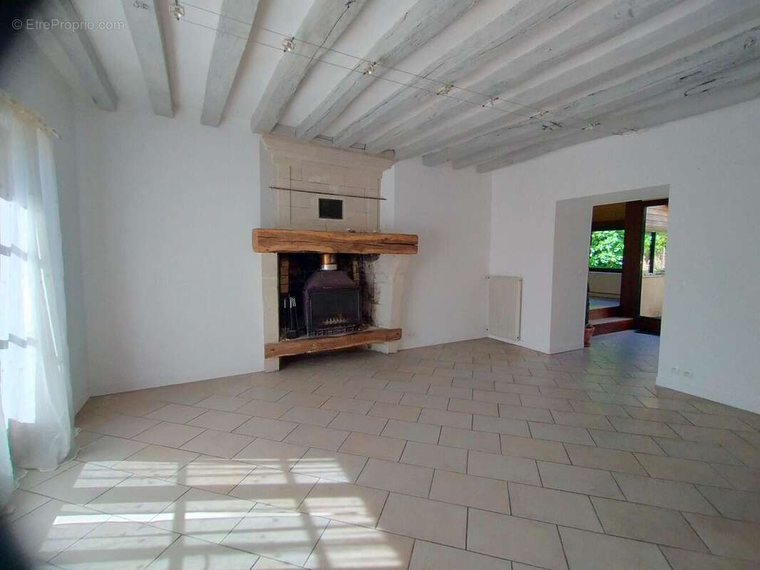 Maison 157 m² à Rigny-Usse  - photo 2