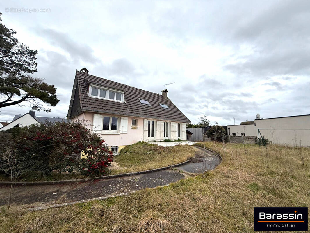 Maison à AGON-COUTAINVILLE