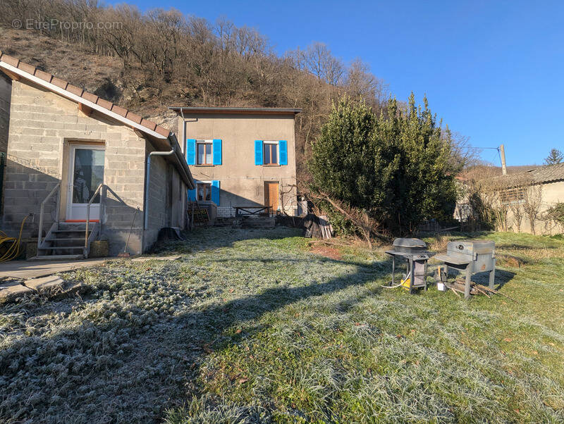 Maison à NOTRE-DAME-DE-MESAGE