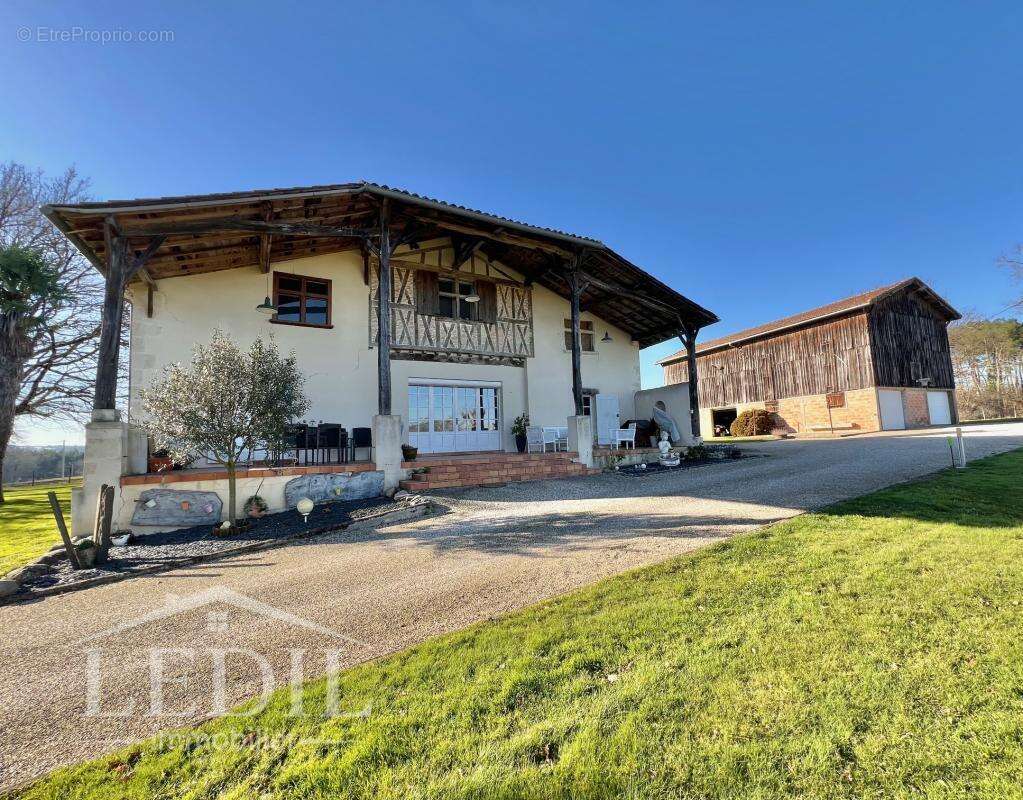 Maison à POUSSIGNAC