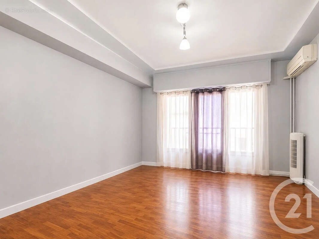 Appartement 57 m² à Cannes  - photo 4