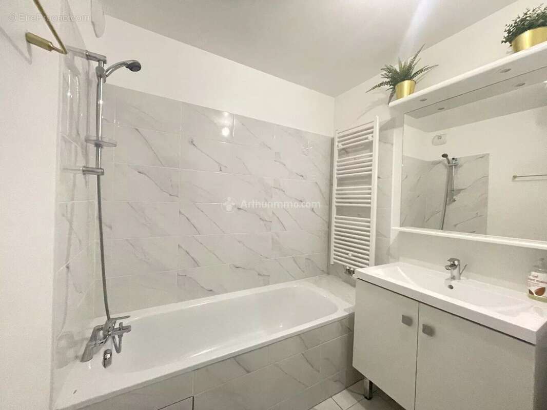 Appartement à SERRIS