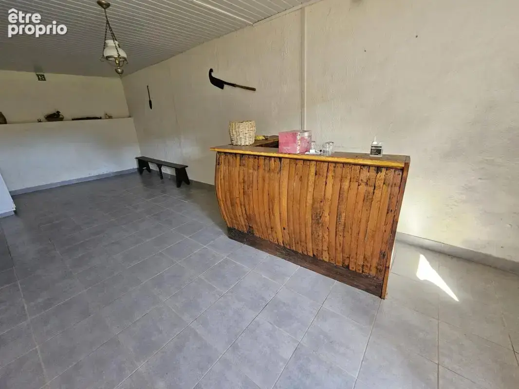 Maison familiale avec 4 chambres dépendances et terrain COUF - photo 10