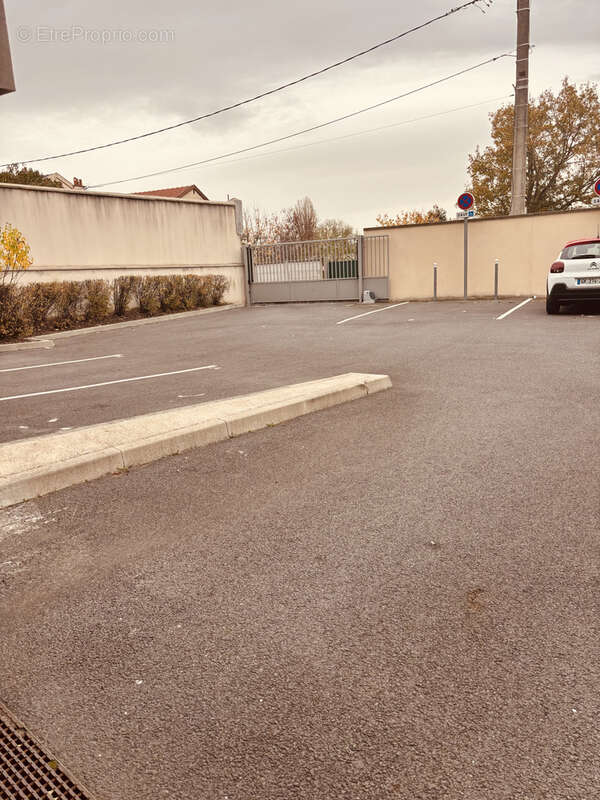 Appartement à TINQUEUX