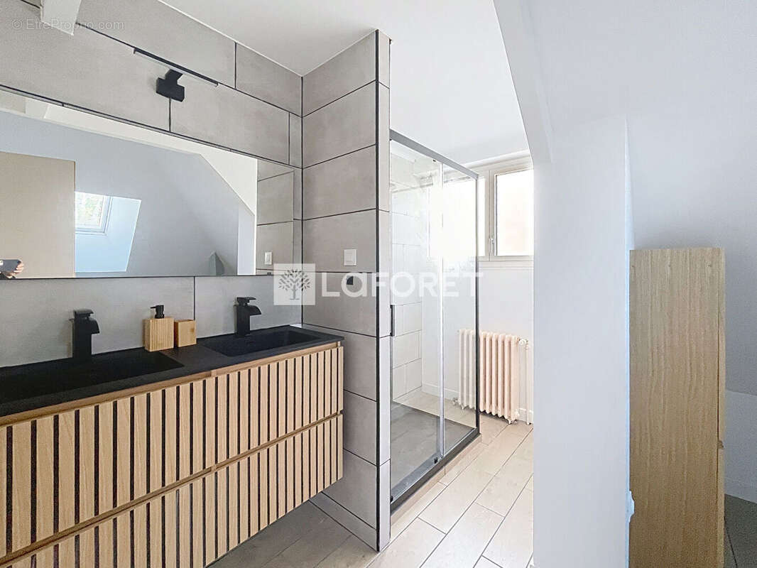 Maison à SAINT-JEAN-LA-POTERIE