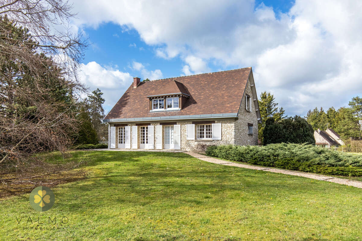Maison à COURGENT