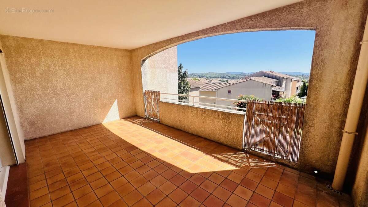 Appartement T3 avec TERRASSE et CAVE - photo 7