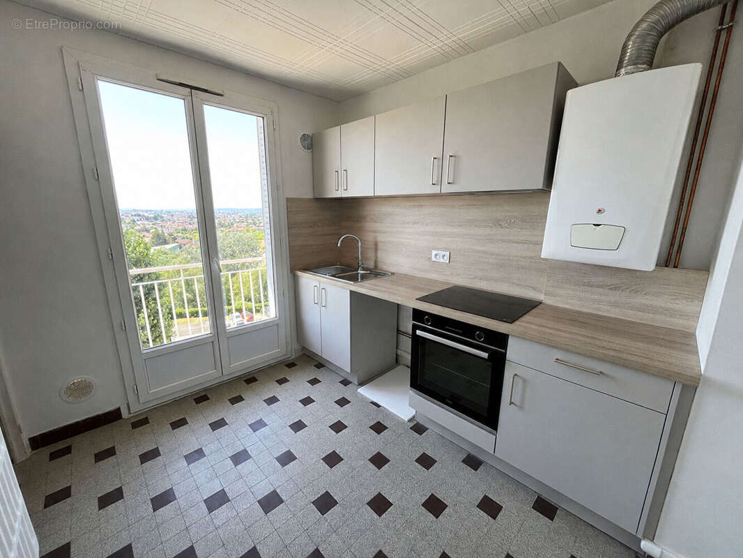 Décines, appartement type 3, vue Grand Large - photo 2