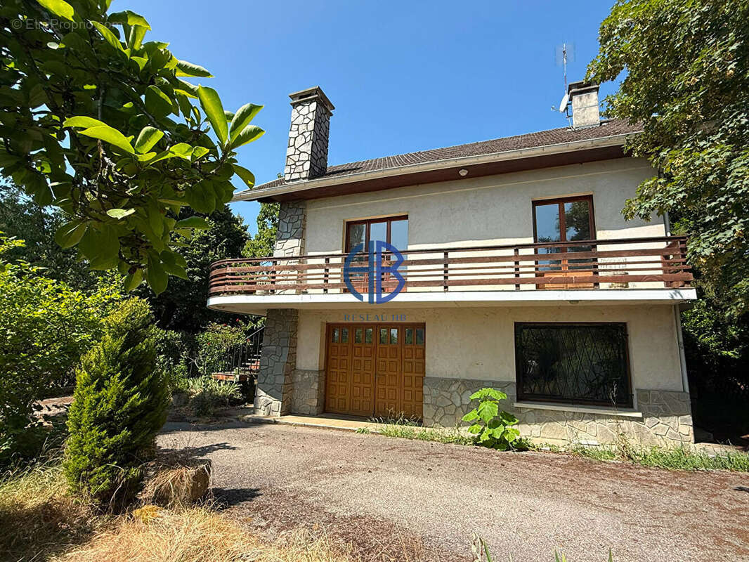 Maison de caractère avec vue imprenable et terrain à La Côte-Saint-André - photo 4