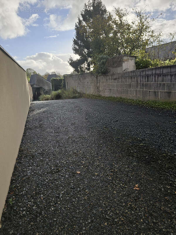 Parking à LONGUEVILLE