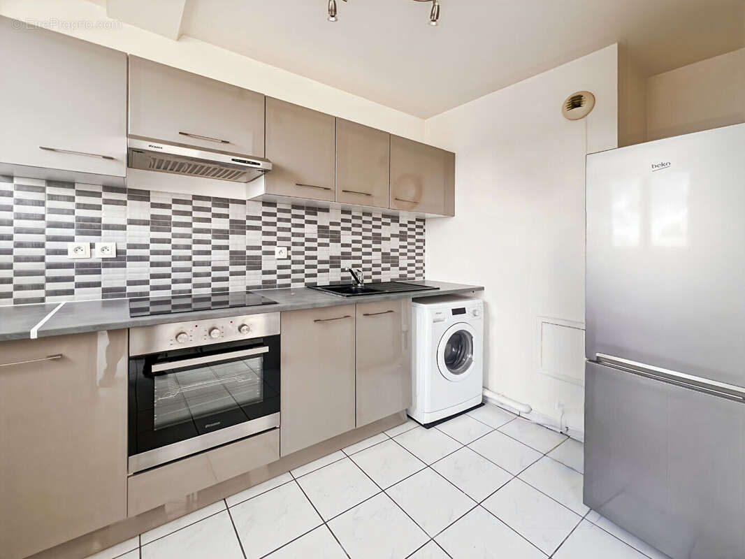 Appartement à DAMMARIE-LES-LYS