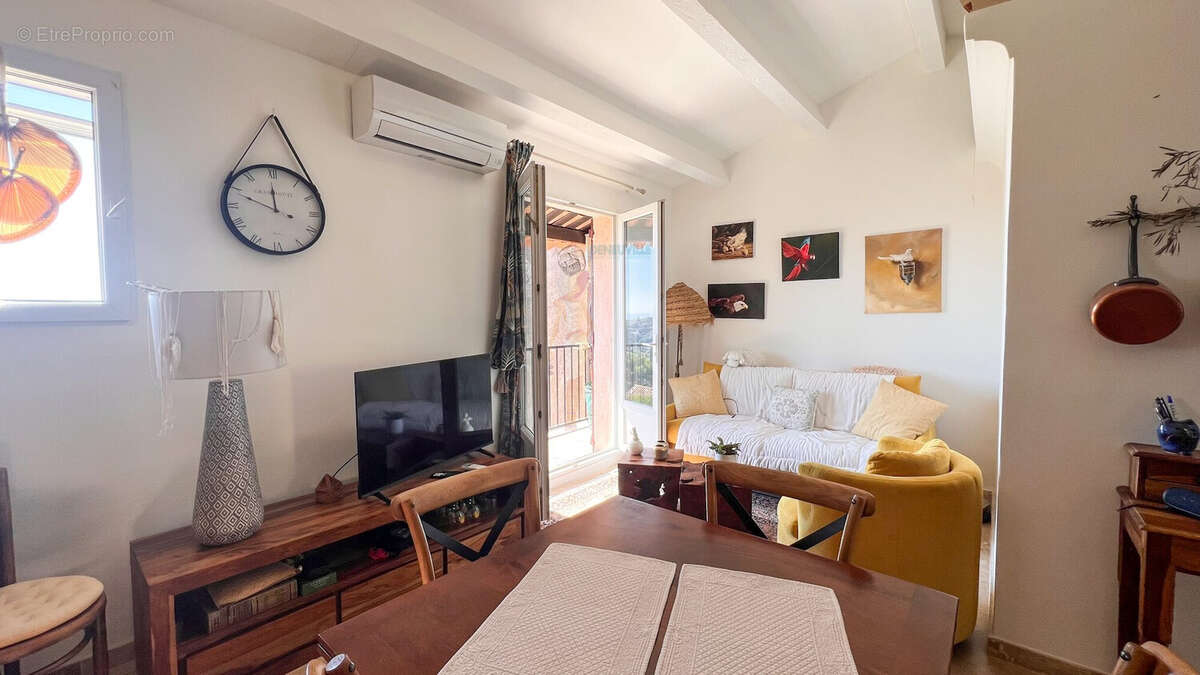 Appartement à LES ISSAMBRES