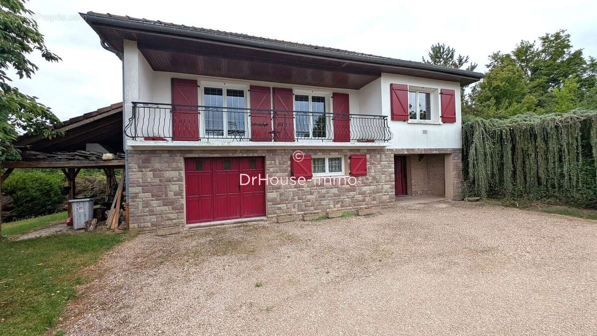 Maison à NEUFCHATEAU