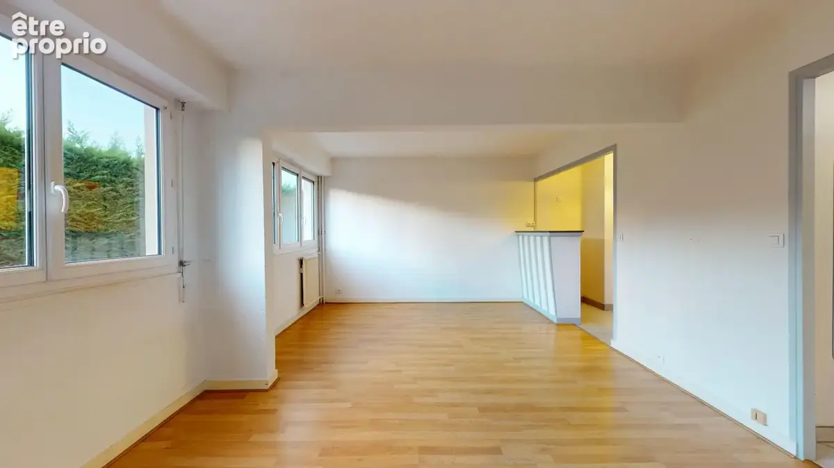 Appt 2 pièces 44.12 m2 + 1 cave + 1 parking extérieur - photo 3