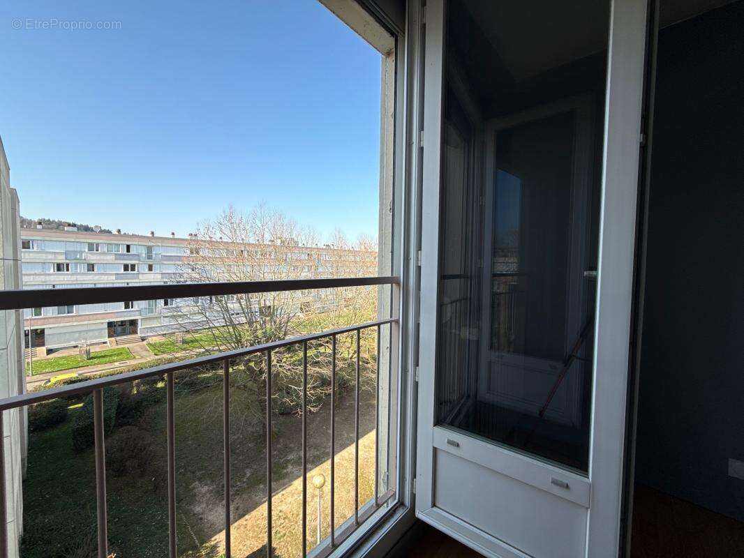 T4 lumineux avec balcon - Chenôve - photo 9